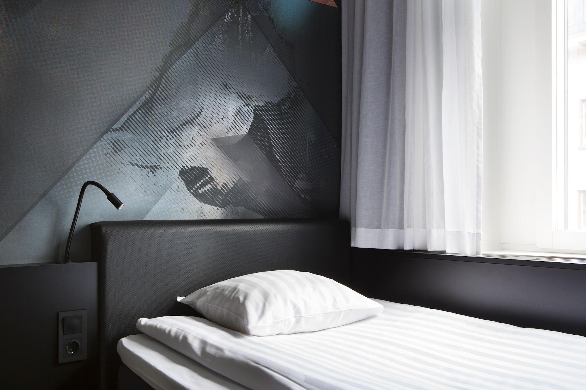 Comfort Hotel Xpress Stockholm Central Bagian luar foto